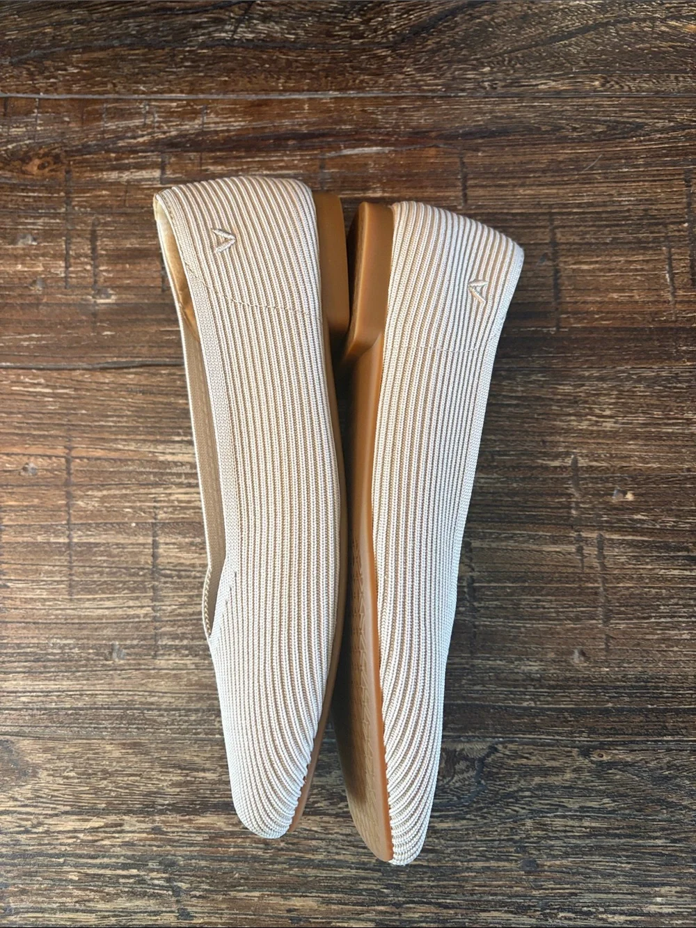 VIVAIA Margot 2.0 Square-Toe V-Cut Flats Almond 8.5 - Picture 3 of 9